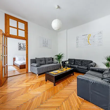 Heart Of The - Spacious With Ac -by Astoria Appartamento Budapest
