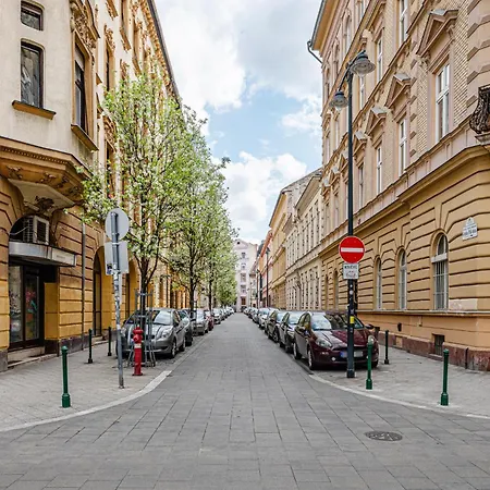 Heart Of The - Spacious -by Astoria Apartment Budapest