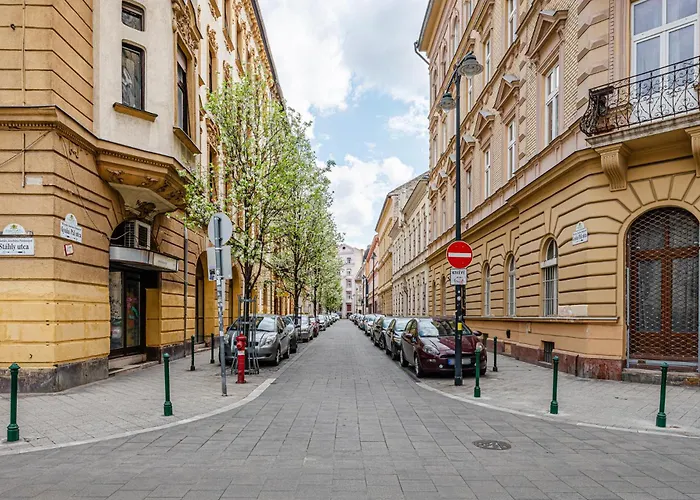 Heart Of The - Spacious With Ac -by Astoria Lägenhet Budapest